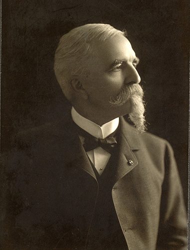 Professor Horace WIlson, o homem responsável por introduzir o baseball no Japão em 1872 na Kaisei Academy