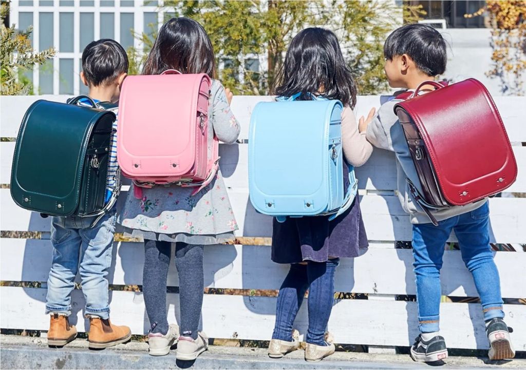 Mochila escolar japonesa chamada randoseru