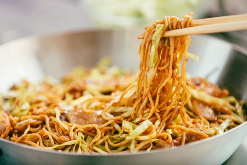 Yakisoba é receita japonesa clássica e saborosa