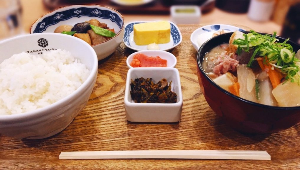 Conheça as principais diferenças entre a forma de alimentação dos japoneses e dos ocidentais