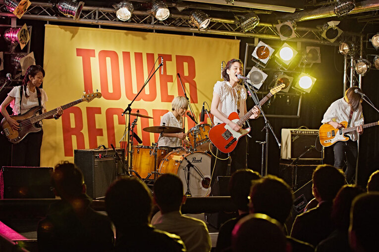 Cut Up Studio é um espaço para eventos e apresentações musicais com uma capacidade de público bastante significativa