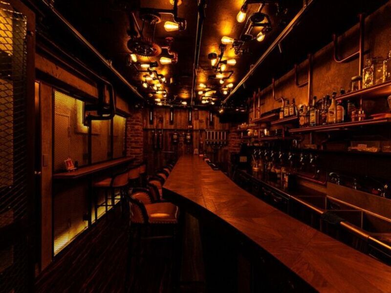 Shinjuku Ale possui três andares de bar e fábrica de cerveja em Kabukicho