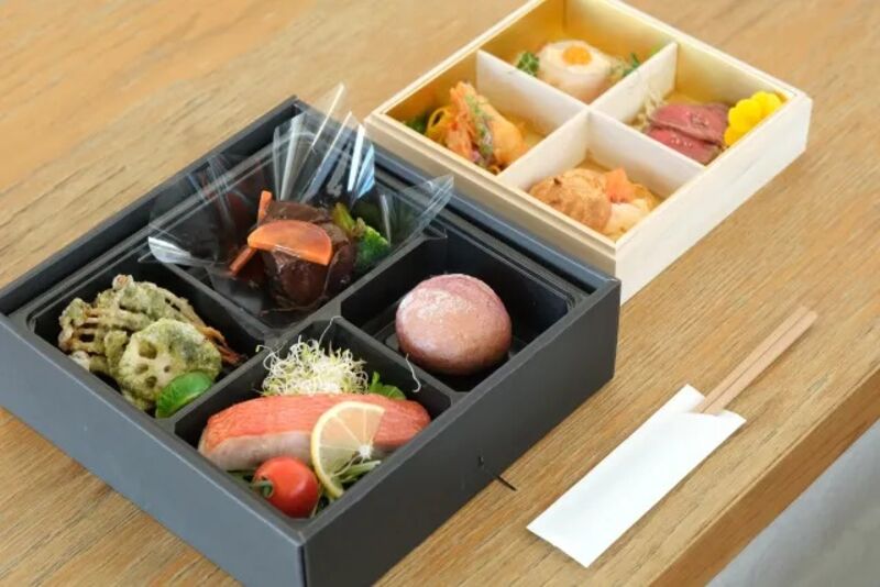 Refeições elegantes e variadas do jantar nas alturas para facilitar a experiência
