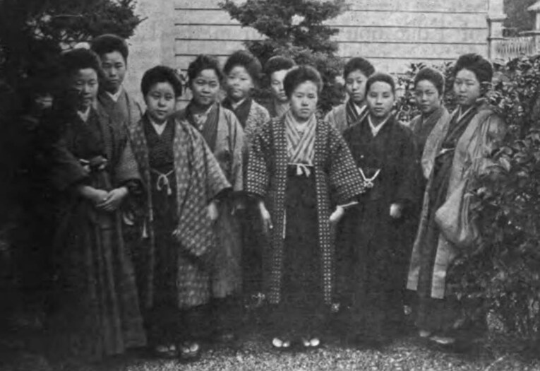 Estudantes femininas da Kobe College em 1913