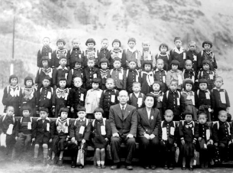 Os uniformes Serafuku e Gakuran foram amplamente difundidos na sociedade japonesa