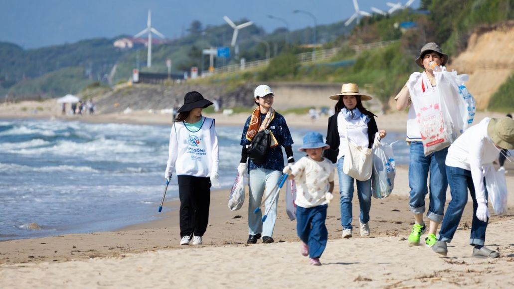 SpoGomi esporte de pegar lixo no Japão