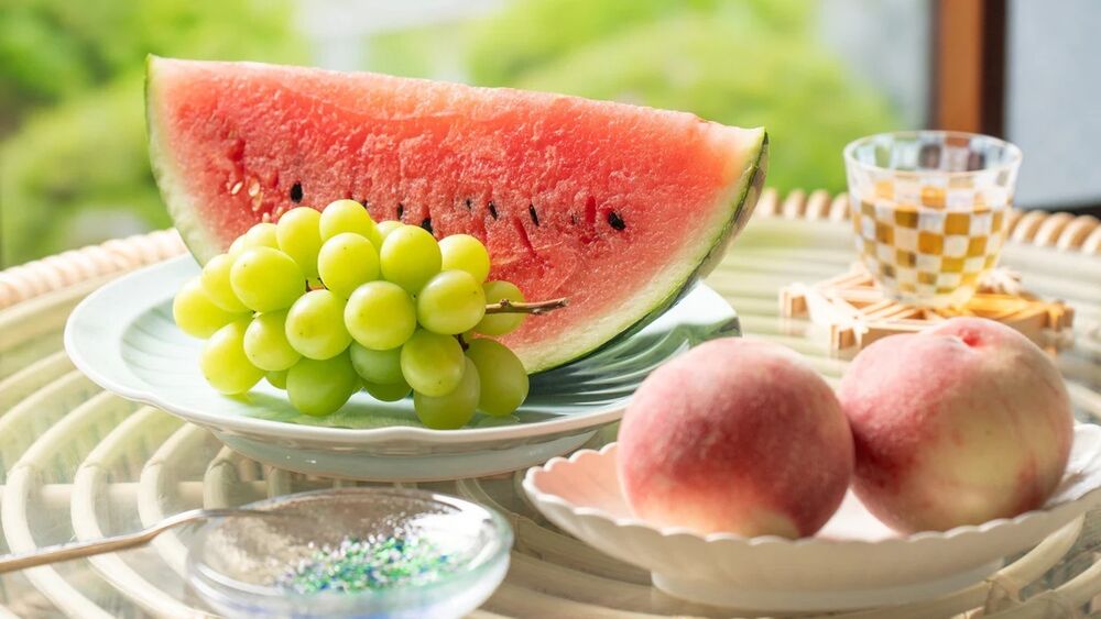 Frutas sazonais do verão japonês são excelentes para combater fadiga e aliviar o calor
