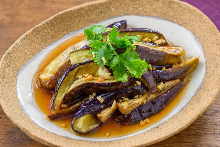 Berinjela japonesa de seis minutos prática e deliciosa