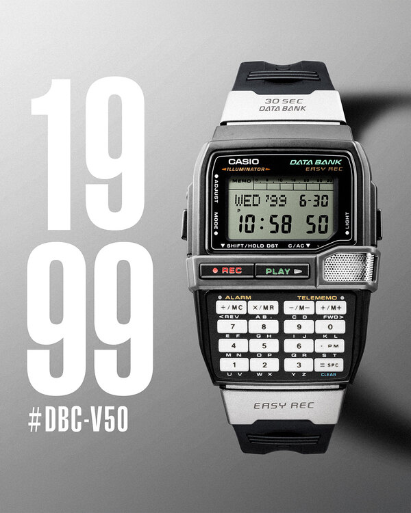 CASIO DBC-V50, mais conhecido como EASY REC, foi o primeiro relógio da família DATA BANK com capacidade de registro de até 5 áudios com duração de 30 segundos