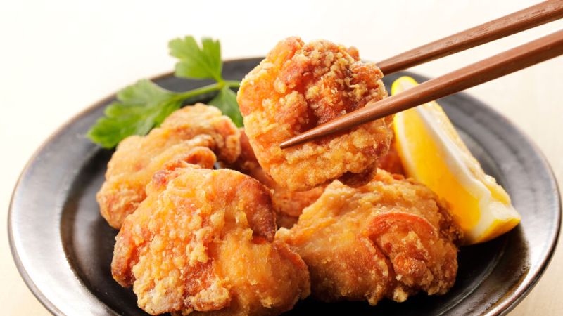 Iscas de frango para obentô japonês