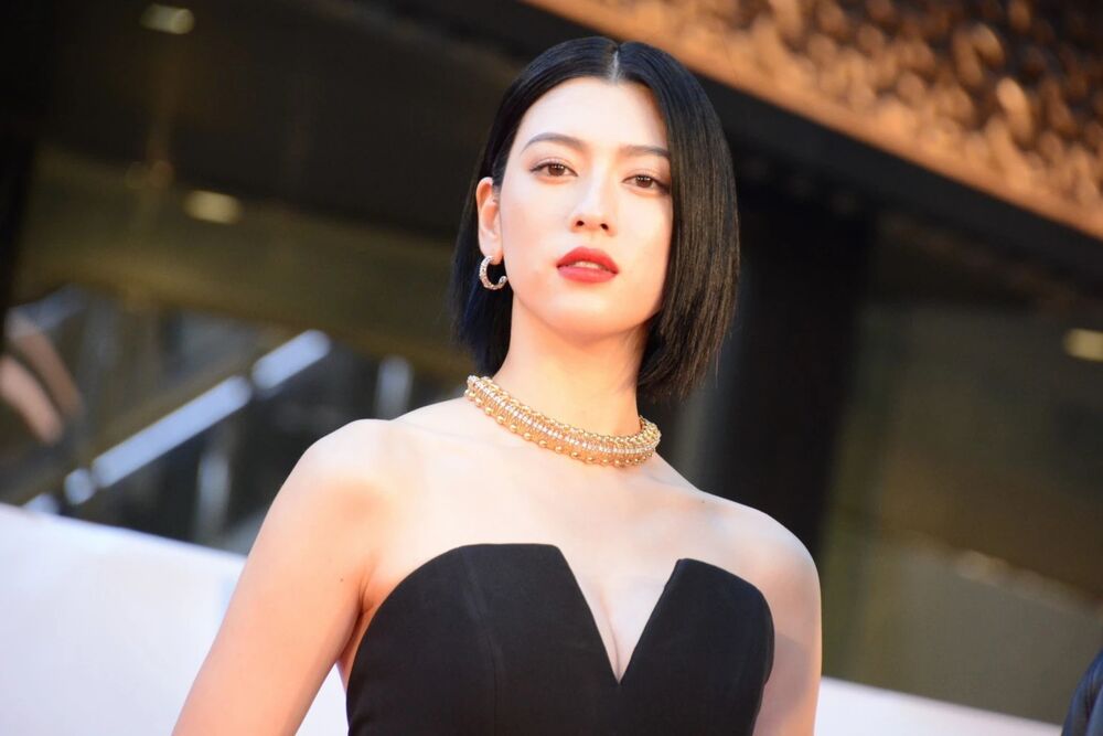 Atriz japonesa Ayaka Miyoshi