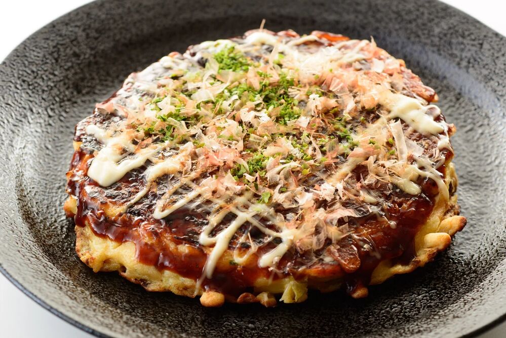 Panqueca japonesa é uma ideia do que fazer com repolho que é deliciosa
