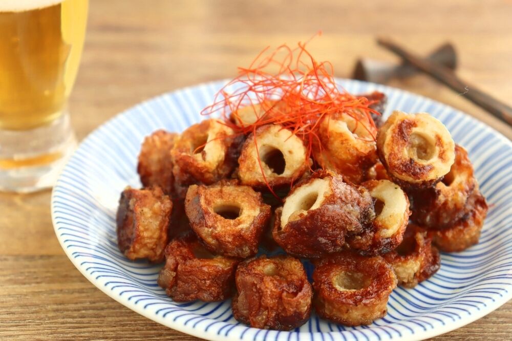 Petisco de Chikuwa é forma deliciosa de comer massa de peixe japonesa