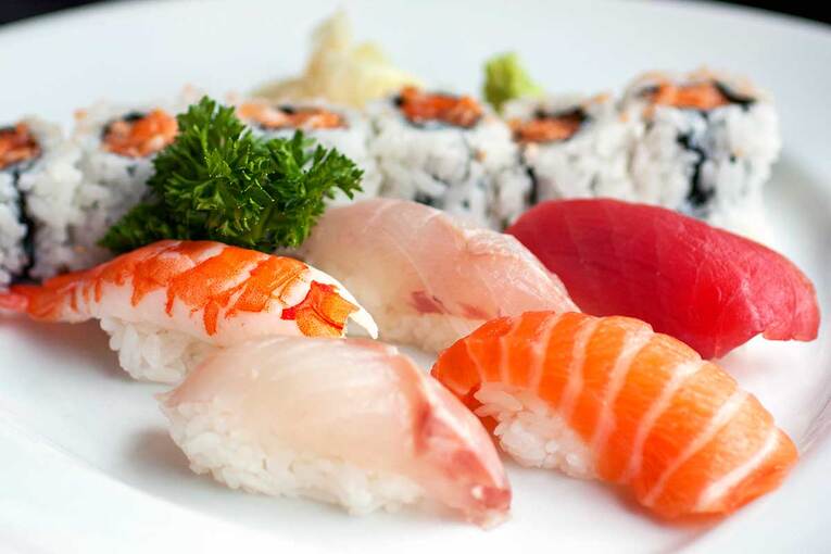 Muito antes de você pedir essa iguaria pelo seu aplicativo favorito, cara leitora e caro leitor, o sushi atravessou milênios até chegar a suas papílas gustativas