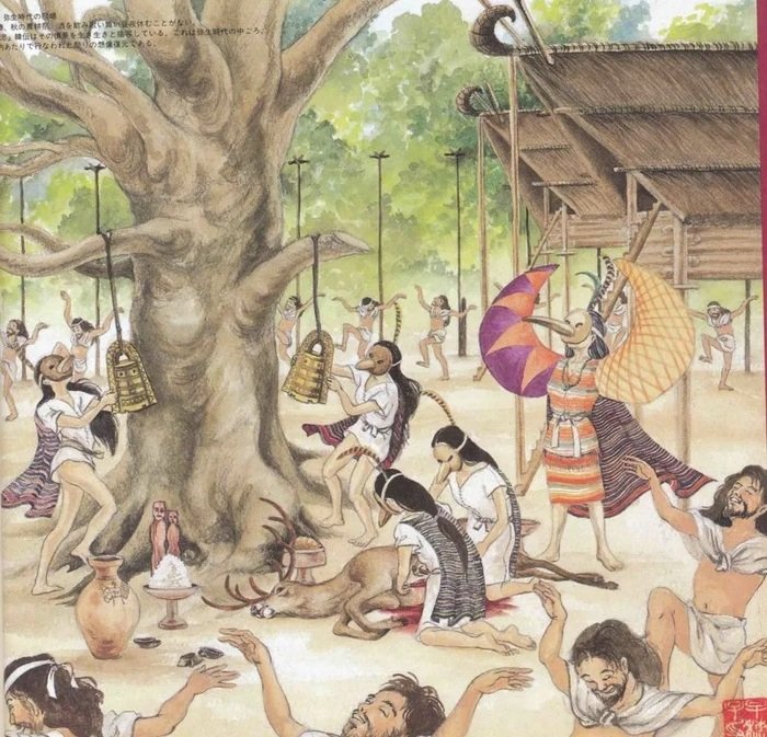 Ao que as evidências indicam, o povo Yayoi era mais religioso do que o povo Jomon por causa da agricultura e a necessidade de pedir as deidades da natureza por boa colheita