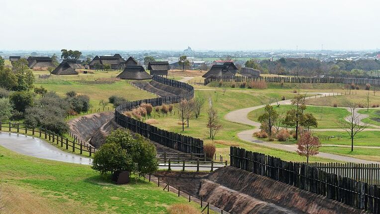 Sítio Arqueológico Yoshinogari Iseki revela a preocupação com a segurança e a beligerância do período Yayoi