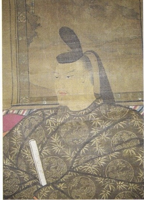O príncipe Ōama foi entronizado como Tenmu-tennō, o 40º imperador do Japão e o primeiro a realmente utilizar o termo "Tennō"